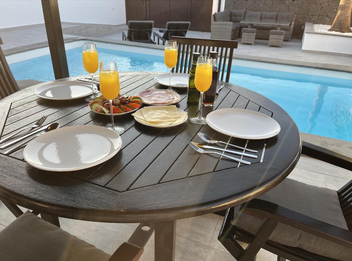 Stunning Villa Arabella - Heated Pool - Bbq - Amazing Terrace - Playa Blanca Playa Blanca (Lanzarote) Exterior foto